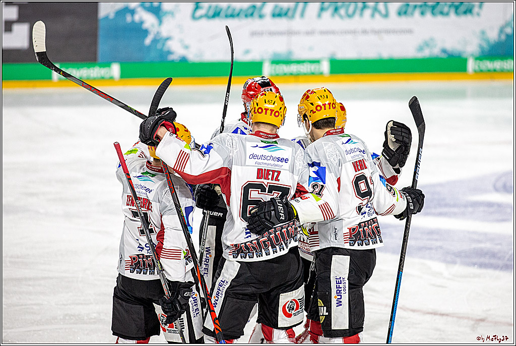 DEL;  Koelner Haie - Fischtown Pinguins Bremerhaven; Koeln, 22.12.2019